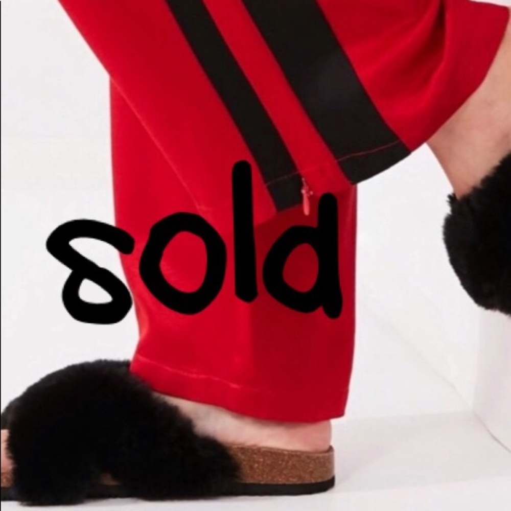 đsoldđurban outfitters faux fur soft bed slipper - Picture 1 of 7